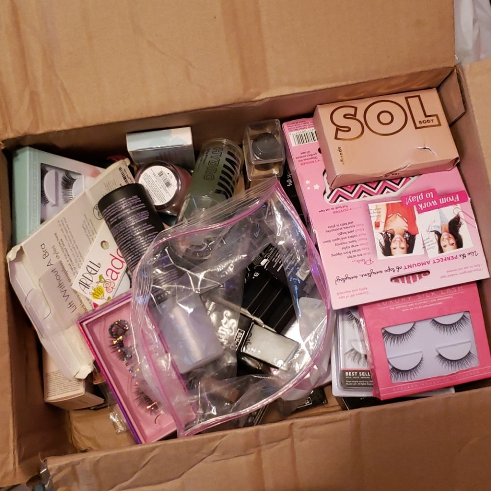 Make up bundle